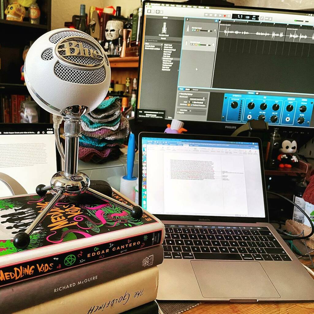 PLDM's tweet photo. Got my impromptu recording studio set up for the day https://t.co/Awx3wMWJ12 https://t.co/Hlid4G6jlq