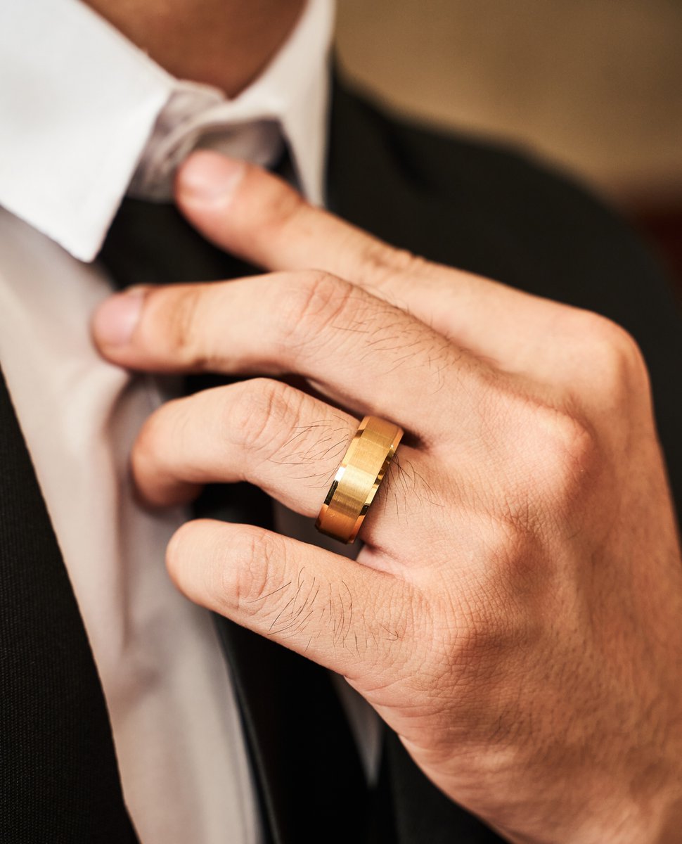 Our Oaken Gold always completes the look.

#mensfashion #mensjewellery #mensjewelry #jewelry #fashion #mensringsonline #rings #wedding #weddingband #mensring #groom #jewellery #weddingrings #mensweddingring #dapper #weddingring #luxury #jewelrydesign #weddingday