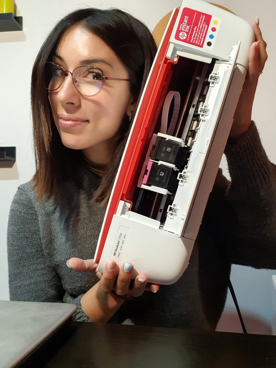 ¡Últimas horas para que entréis en el sorteo de 500€ en compras con <a href="/raeecciona/">RAEECCIONA</a> si lleváis a reciclar cualquiera de vuestros aparatos eléctricos o electrónicos!
Os dejo por aquí las tiendas a las que los podéis llevar para participar: bit.ly/SandraRAEES
#raeecciona #ad