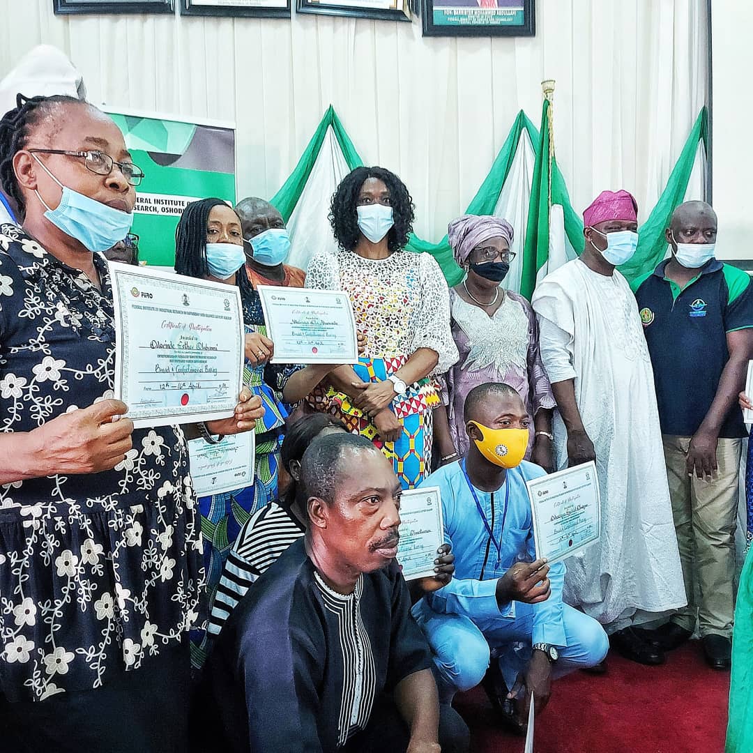FiiroOfficial's tweet photo. Closing ceremony for the April 2021 batch of the FIIRO/BSA Training!
Certificates being handed to trainees
Products made by participants of the April 2021 batch of the FIIRO/BSA Training.
#FIIRO #Entrepreneurshiptraining https://t.co/ZZTWdeSMeq