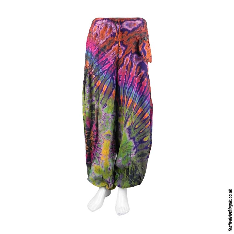 FestivalThreads's tweet photo. Take a look at these awesome tie dye baggy trousers. Once size fits most. https://t.co/U04lqifelH
#festivalclothing #Festivalseason #festival #festivals #festivalclothes #clothing #handmade #hippie #hippy #tiedye https://t.co/XQsQz8LMqs
