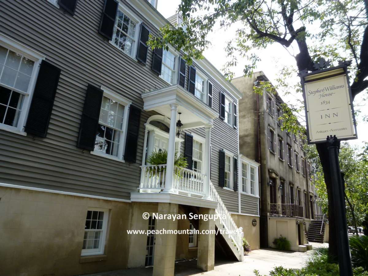 Savannah - 4/  #travel  #history  #Georgia  #USA – The city has plenty of beautiful walk-up townhomes around its verdant squares. Each square has a monument, statue or fountain, etc. It's a hot city, but the live oaks and buildings provide plenty of shade.  #ForrestGump filmed here.