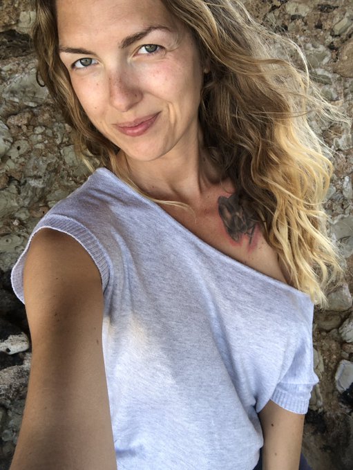 Summer is coming ☀️  Want to see more of me? 👉🏼 https://t.co/uBgV9rro2i   #bestfans #amelielei #summer<a href="/tag/summer"class="tags"><span>#summer</span></a><a href="/tag/curlyhair"class="tags"><span>#curlyhair</span></a><a href="/tag/bestfans"class="tags"><span>#bestfans</span></a><a href="/tag/amelielei"class="tags"><span>#amelielei</span></a>