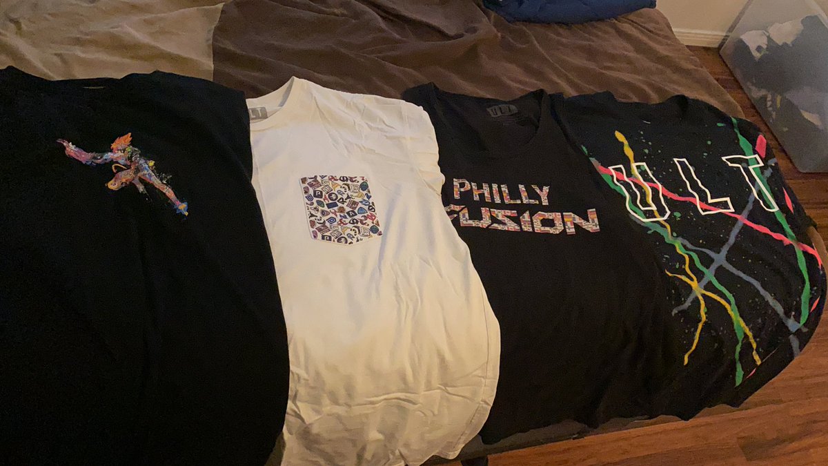 parralex0889's tweet photo. Owl s4 and I don’t know what to wear... what is an #ultcult overwatch league superfan to do.... #OWL2021 https://t.co/tEIq7Mg5MK