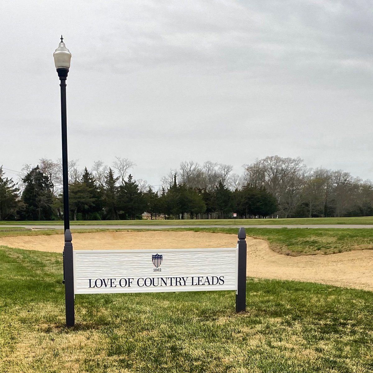 Indeed it does! Our new Love of Country Leads sign at Union League National. Our motto is near and dear to us all and we are excited to have it posted as a reminder. #dogood #lead #leaguelife #loveofcountry #loveofcountryleads #motto #membership #proud
