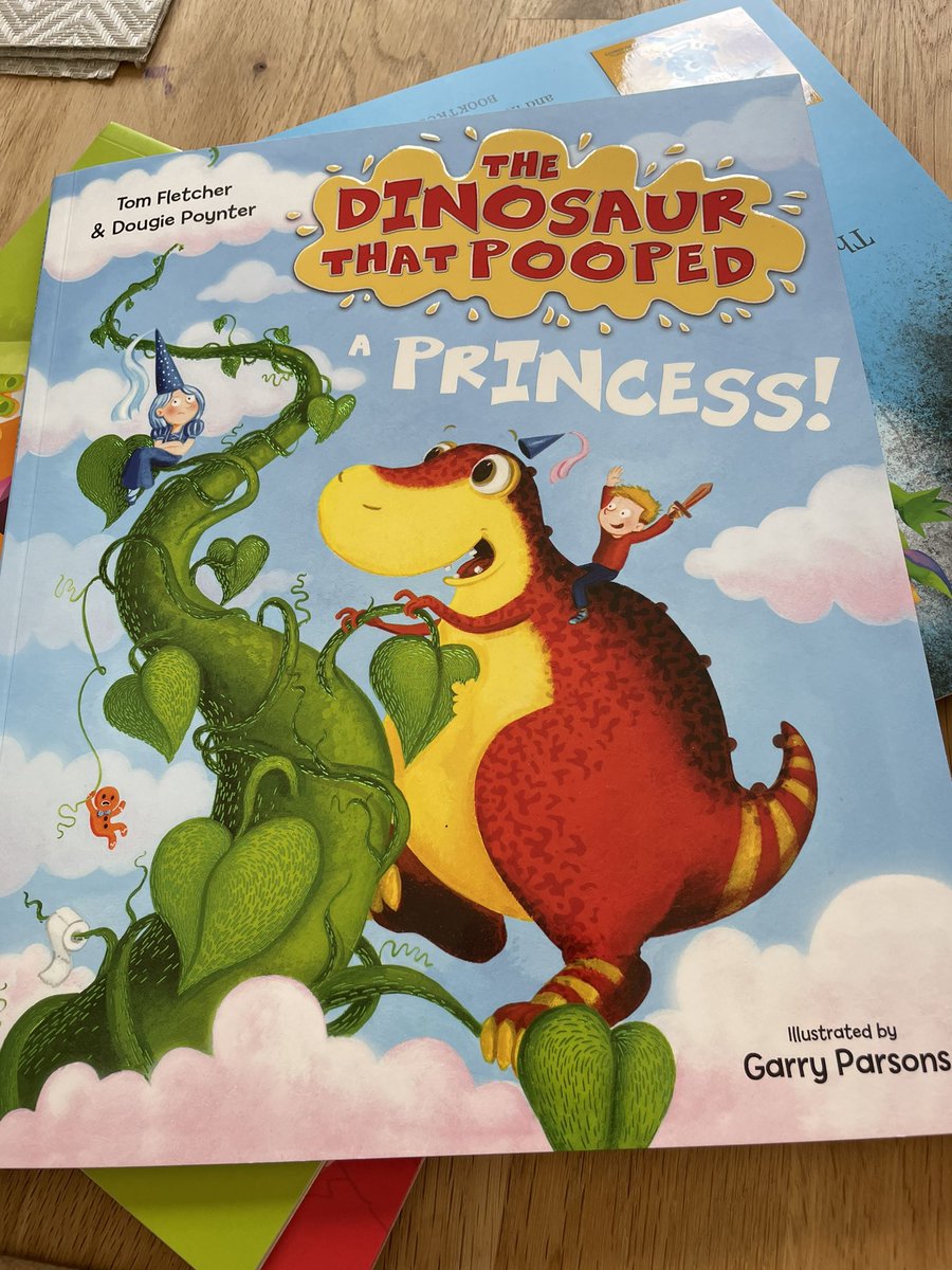 Hello <a href="/TomFletcher/">Tom Fletcher</a> &amp; <a href="/DougiePoynter/">Dougie Poynter</a>! 😄 👋 Please, please, please read below! 👇 🙏 👩🏼‍🏫