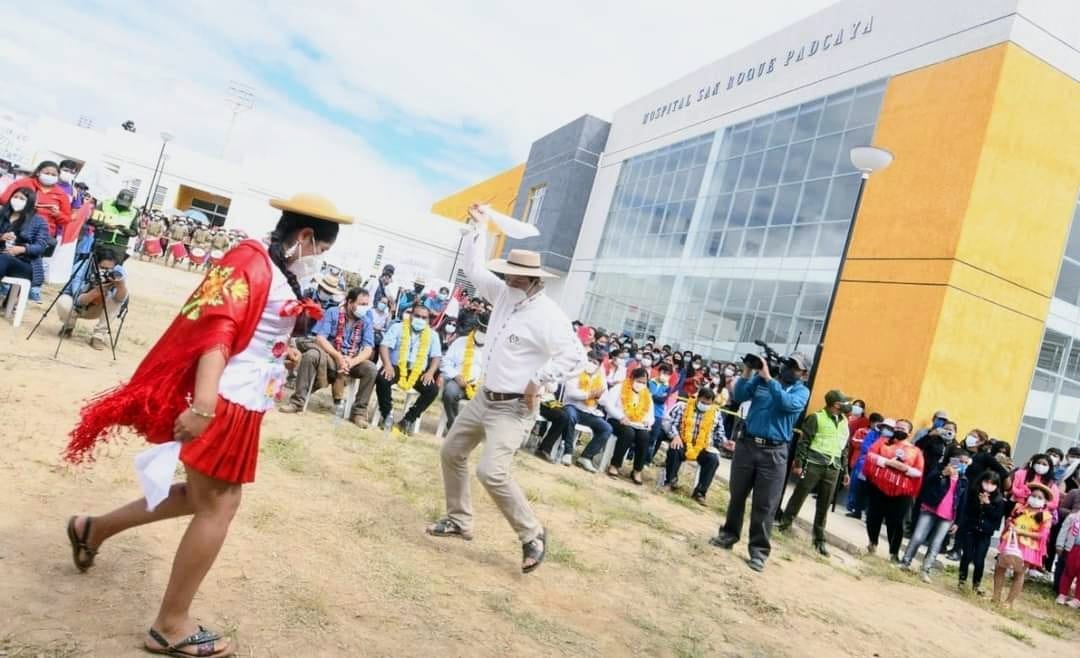 evoespueblo's tweet photo. Una enorme alegría ver que el Gobierno Nacional concluye las obras de nuestro Proceso de Cambio. Nuestro hermano @LuchoXBolivia entregó el Hospital San Roque, con una inversión de Bs 9.2 millones.
¡¡¡Felicidades Tarija!!! https://t.co/7ygdpVdYvI