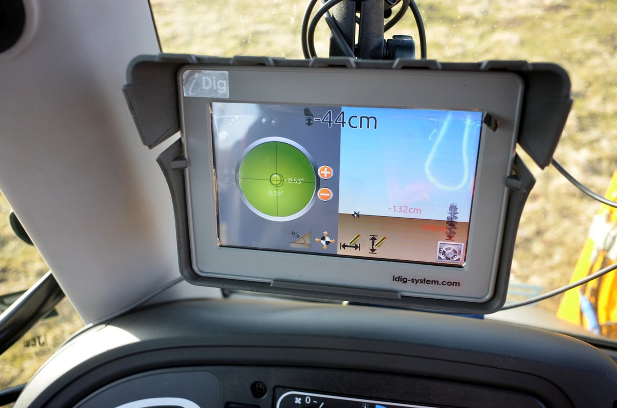 GlennWisesite's tweet image. Another cool feature of the iDig 2D touch is the auger app, simply connect your tilt sensors to the auger and now control exact depth and angle, pretty cool aye.
Contact now for more info 01702 749610
#iDig #iDig2D #machineguidance