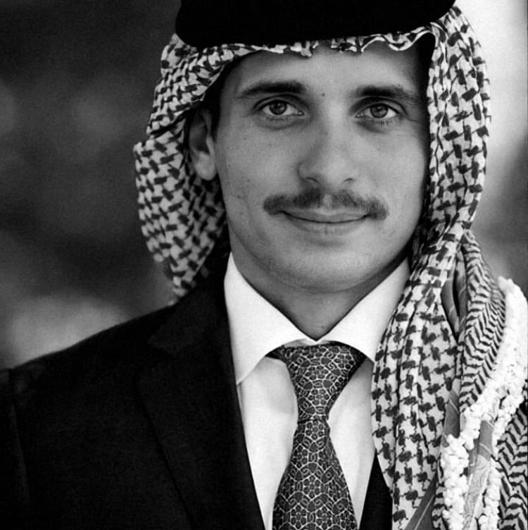 والشاهد الله إنك وطن 🧡
#حمزه_مش_امير_حمزه_وطن
#الامير_حمزه_يمثلني