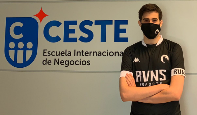 _elmeta__'s tweet image. Con mi equipo a todas partes @RVNS_ESPORTS 

#CrowingTogether #FlyHigh 🖤