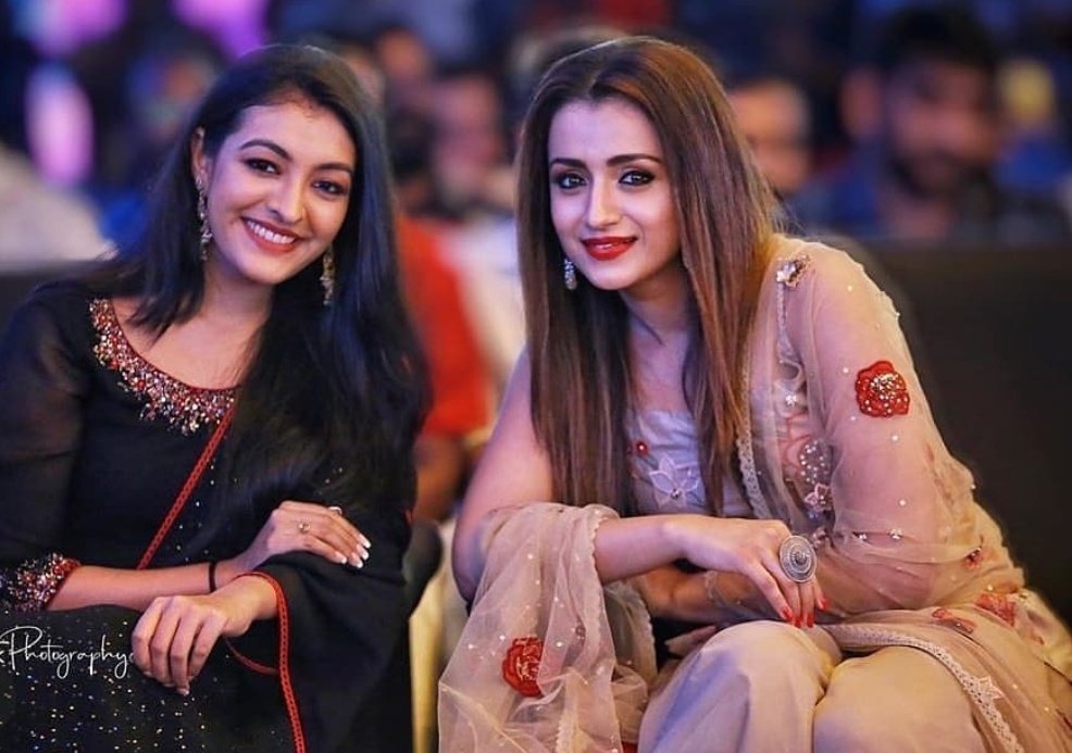 EzGGVm0VUAIX7LY?format=jpg&name=medium