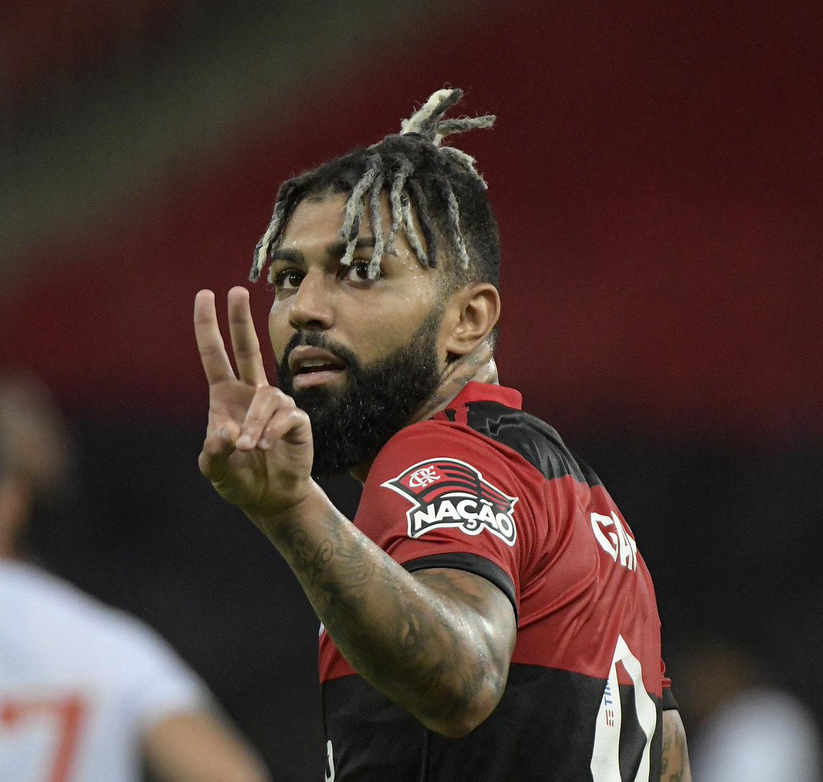DonaLuciaHexa's tweet photo. Gabigol, quantos gols você marcou na Europa? https://t.co/0HhLrYaEi0