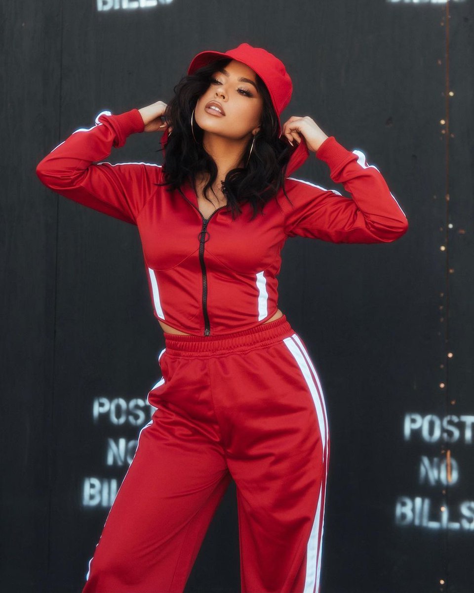 ScubaSt3219's tweet photo. Today's Friday Feature: Becky G #BGFF https://t.co/WeuPxriefR