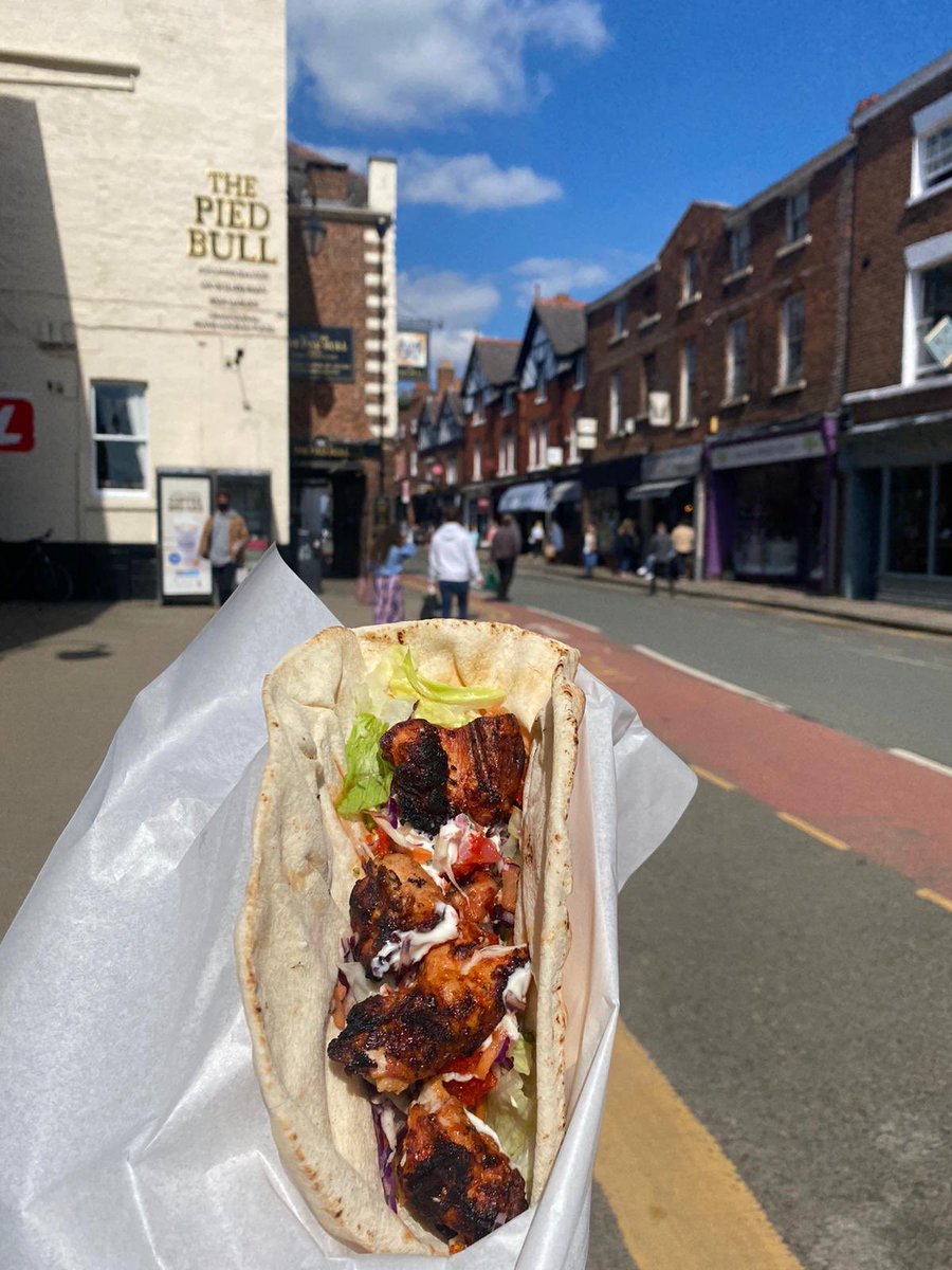 StoryhouseLive's tweet photo. Weโre joining our wonderful Northgate Street neighbours outside this weekend! ๐ ๐ก๐ก๐ก
๐ฅ The Kitchen will be firing up the grill for street food bbq ๐ข๐ฏ๐ฎ
๐
Friday, Saturday & Sunday, 11am-3pm โจ
#IndependentChester #ShopLocalChester #ThisHouseIsYourHouse https://t.co/87EJ9N0xGo