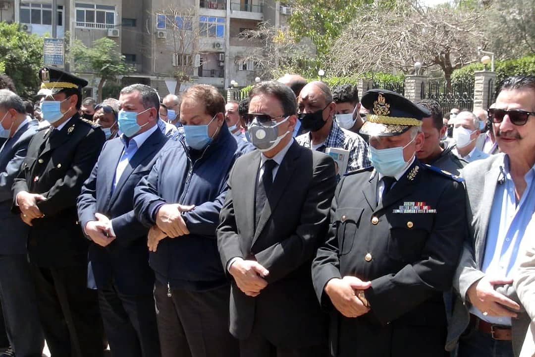 "هيكل" فى مقدمة مشيعى جنازة الكاتب الصحفى الكبير مكرم محمد أحمد

 تقدم أسامة هيكل، وزير الدولة للإعلام، المشيعين فى جنازة الكاتب الصحفى الكبير مكرم محمد أحمد، الرئيس السابق للمجلس الأعلى للإعلام. 

#وزارة_الدولة_للإعلام 
#وزير_الدولة_للإعلام 
#أسامة_هيكل