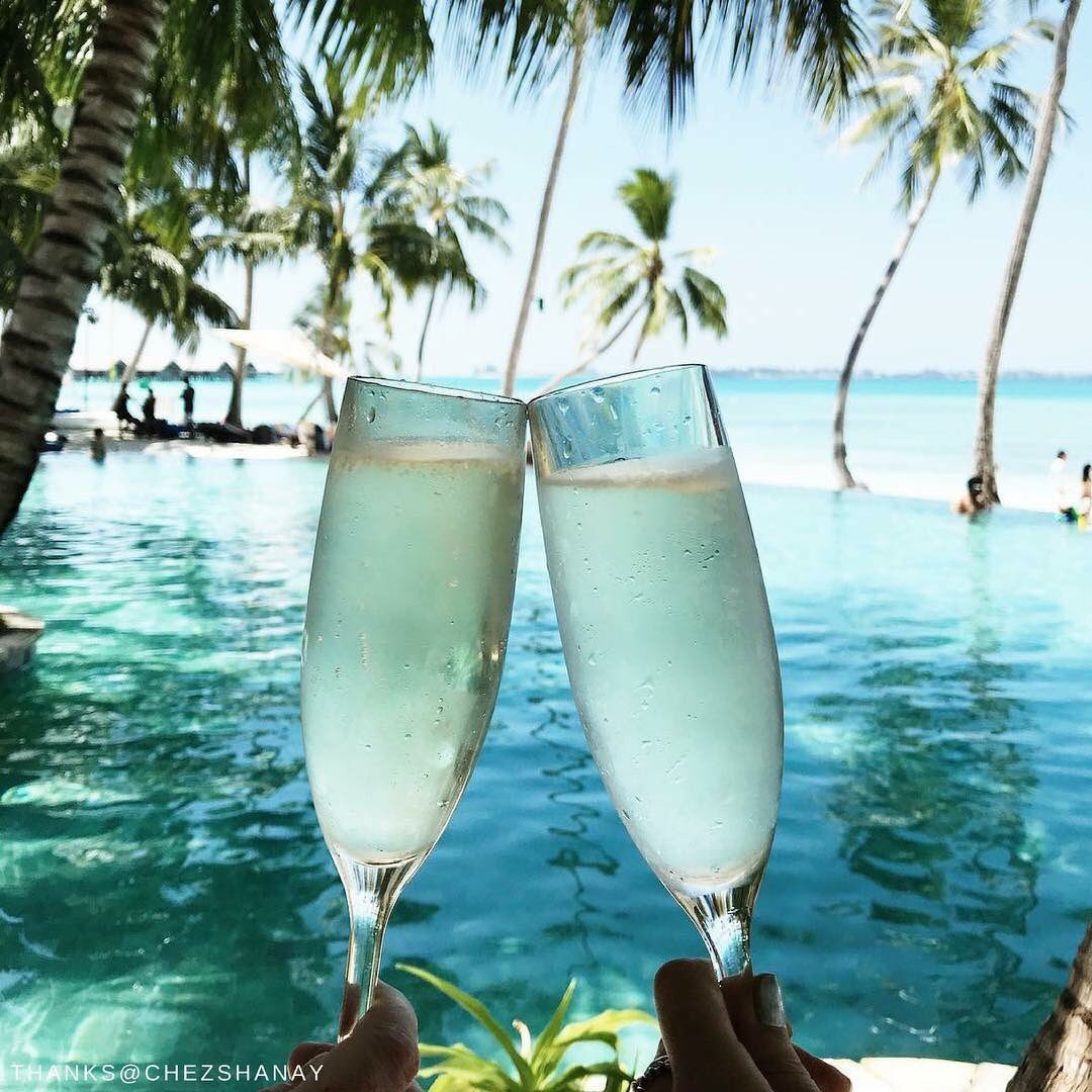 Uživajte u vikendu❤️🌴🌞🎶😘🖐️