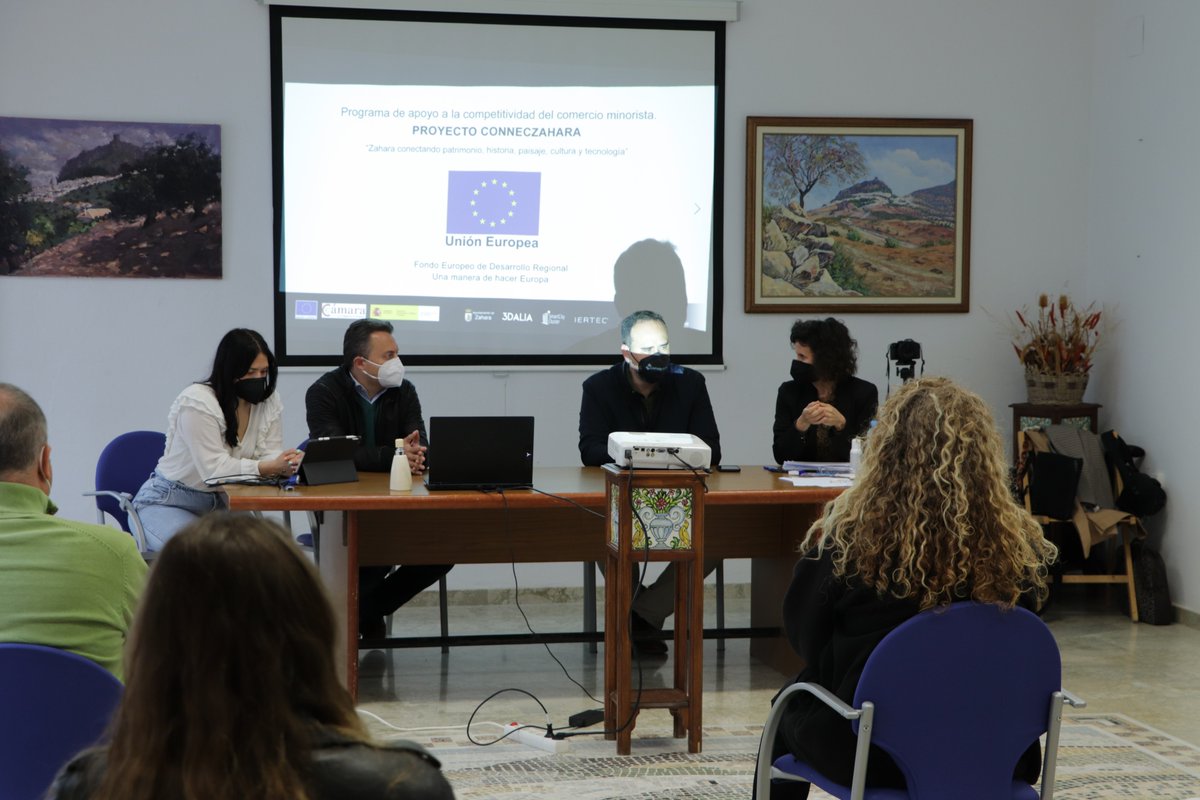 Jaime Oliva, CEO de IERTEC, junto a <a href="/smartcityclust/">Smart City Cluster</a>, <a href="/3DALIA_/">3DALIA</a>  y el Ayuntamiento de Zahara, se reúnen con distintas empresas para evaluar distintas características del proyecto 'ConnecZahara', una iniciativa de apoyo a
la competitividad del comercio minorista y del turismo.