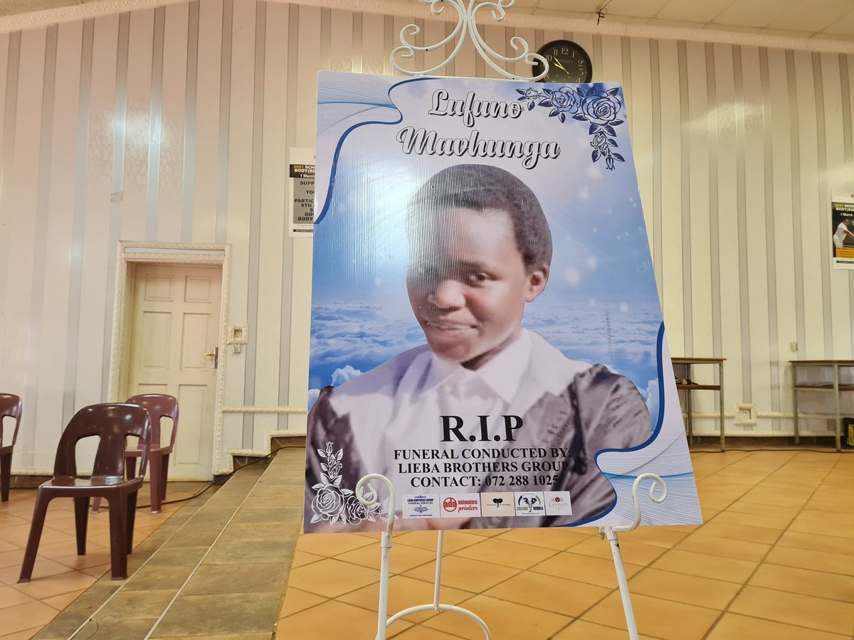 AdvoBarryRoux's tweet photo. The school is having a memorial for Lufuno but the same school could not make sure that bullying is not tolerated. This pretentious act after one loose their life must stop. They were busy cheering &amp; all but today they are saying “Love &amp; compassion towards each other". #RIPLufuno https://t.co/VMrFuf1hkh