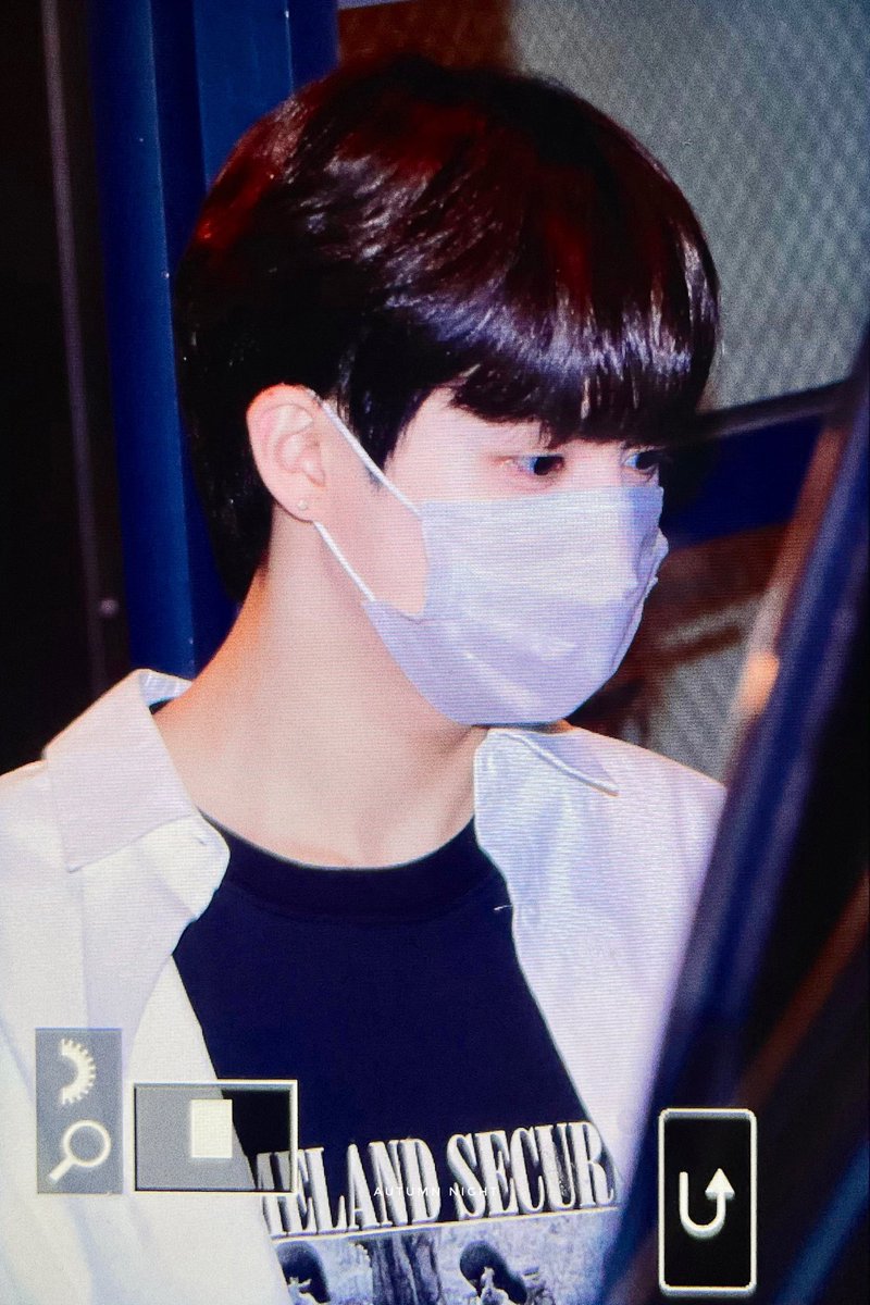 autumnnight1030's tweet photo. 210416 잘생겨ㄸㅑ 윤성아 .. #황윤성 #드리핀 #윤성 #DRIPPIN #yunseong #말랑이쁜윤성 https://t.co/FRIaYTEUov