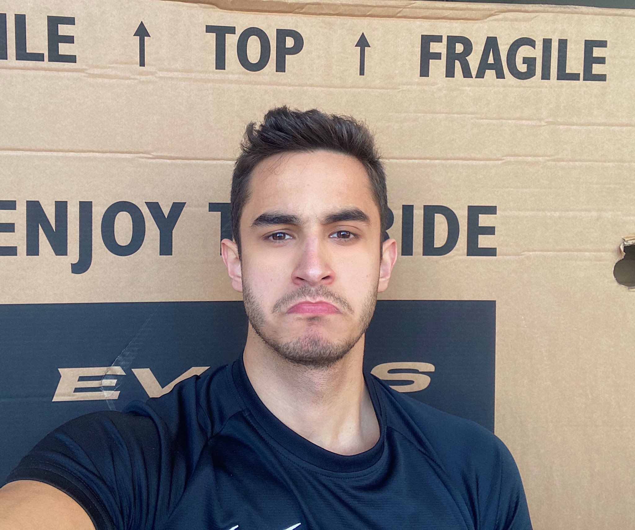 Jekoy Maghirang on X: Paborito ko kay Igor Miller 'yong nakatitig siya sa  'yo while doing you sideways. t.coAZiHSz5XSm  X