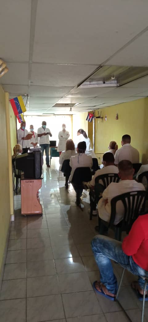 Así Recibimos el 16abril. Celebrando el XVIII cumpleaños d la misión Barrio Adentro. #BarrioAdentro18Aniversario #CubaPorLaVida                              #CubaPorLaSalud <a href="/Cubacoopera_Ve3/">Misión Médica Cubana en Venezuela</a> <a href="/JulitoVenCub/">Julio Cesar Garcia Rodriguez</a> <a href="/CdilaP/">CDILa Paez</a>,                <a href="/LguCubacoopera/">LguCubacoopera</a>, <a href="/LGU_MMCVEN/">Misión Medica La Guaira</a>