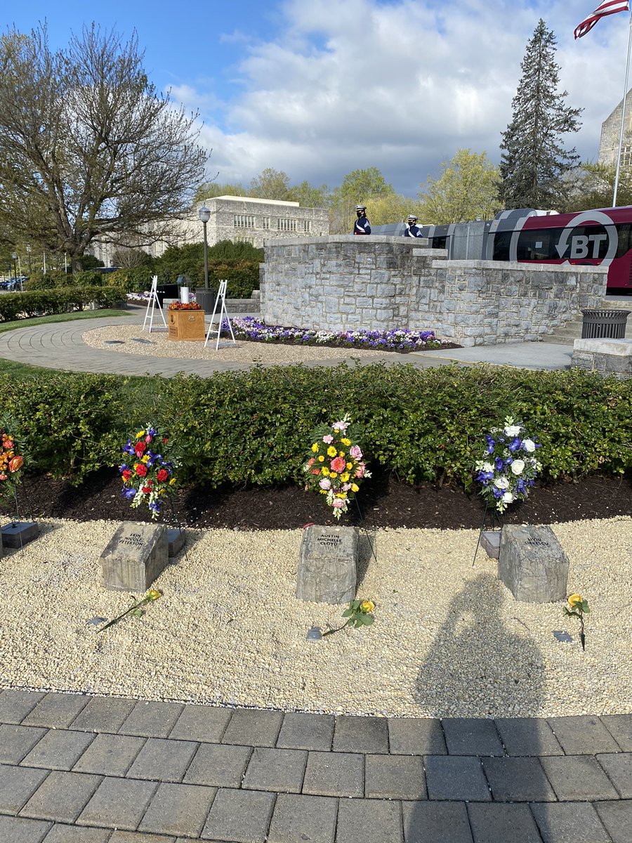 14 years have passed but their memories never will ... ❤️🙏🏼
#neVerforgeT #WeAreVirginiaTech