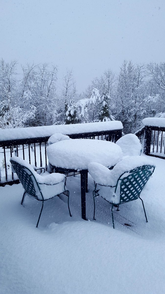ColletteRita's tweet photo. Ashburnham spring snow!
@NECN https://t.co/6vg9V62vgq