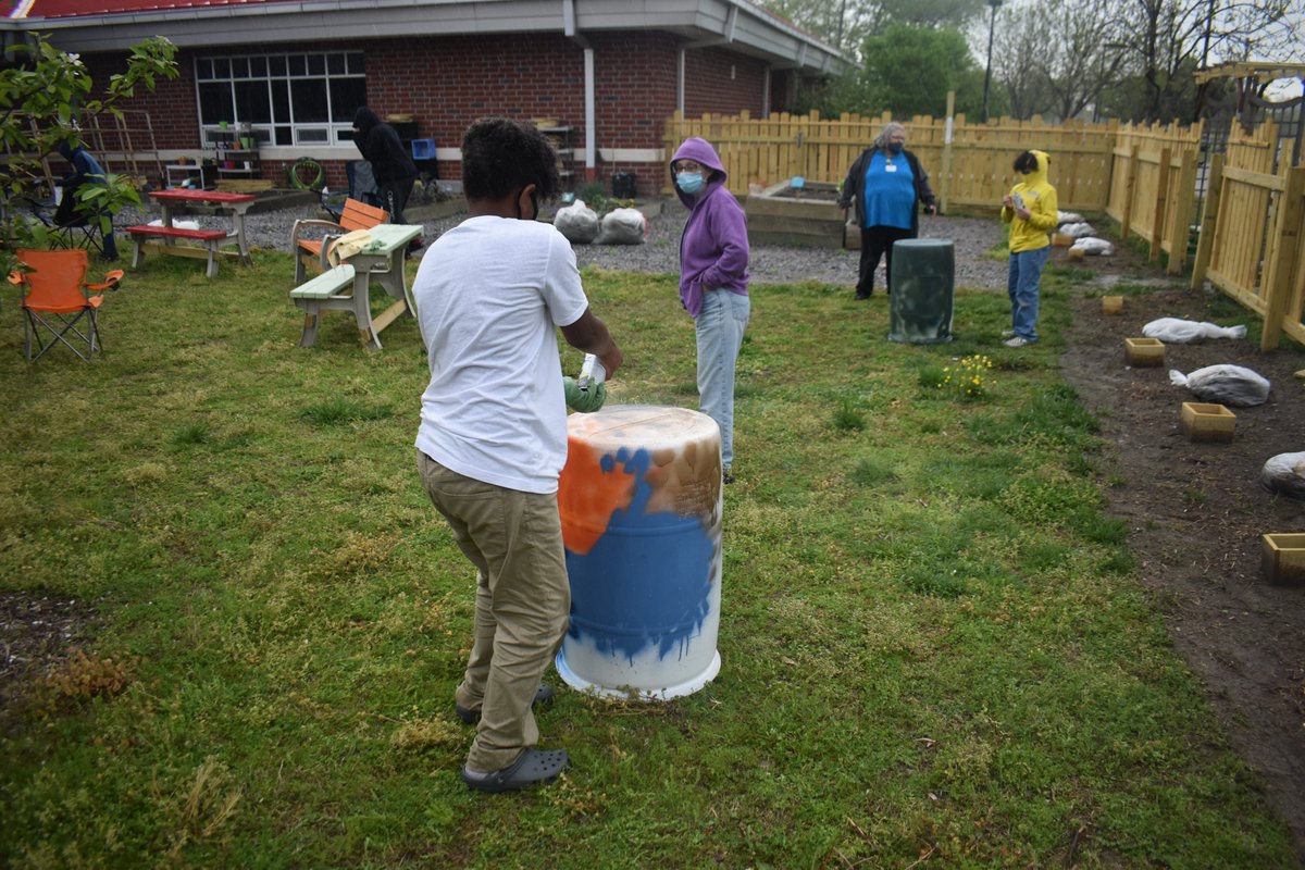 KevinRickard4's tweet image. Mickey and Marquez brought the creative piece to this week&apos;s Garden Chefs Club with painting two barrels that were donated to be used as garden trash cans so we can keep the garden clean. They were assisted by Ms. Johnson and Ms. Criss. @HRichardson_VB #vbalwayslearning