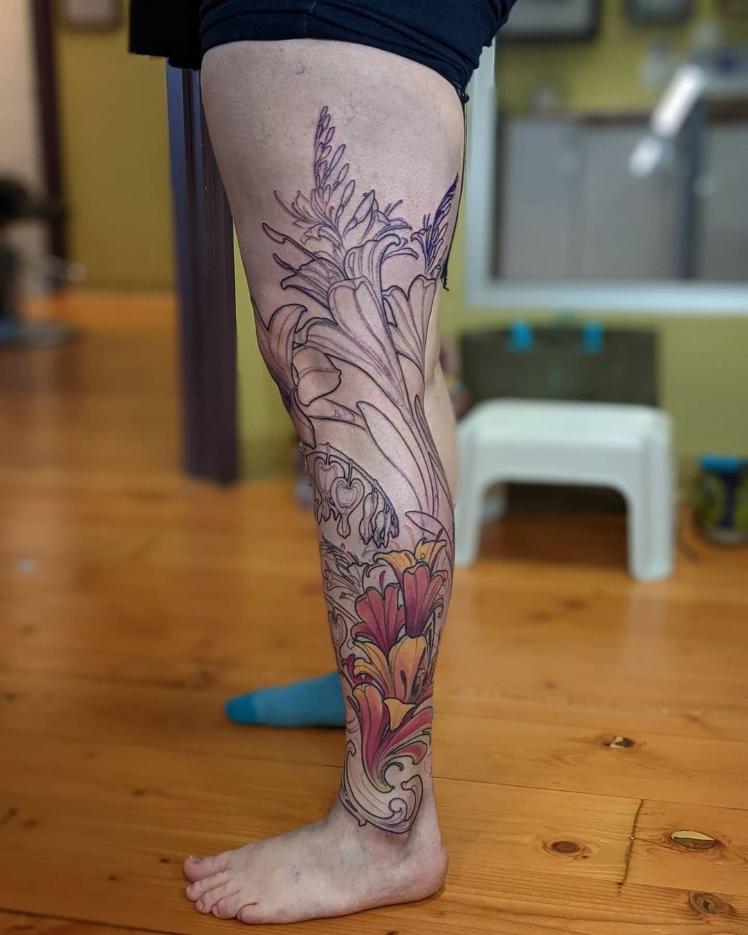 Beautiful Flowers Tattoo On Leg Sleeve