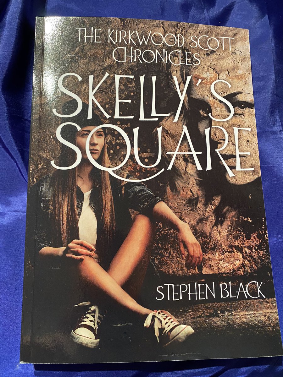 RebeccaEAI1307's tweet photo. Hello, beautiful book ๐๐ #SkellysSquare #TheKirkwoodScottChronicles @stephenRB4 #WritingCommunity #EvenBetterInPrint https://t.co/4Fjb5MkcZ2 https://t.co/C1jlrz8Qs9