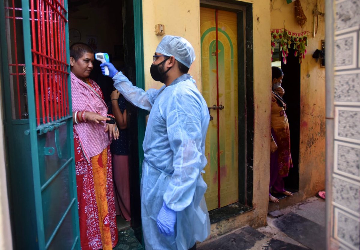 TOIMumbai's tweet photo. In the view of the increasing new #COVID19 cases in Mumbai, a doctor in the slums of Vikhroli's Tagore Nagar has taken up an initiative of door to door temperature checkup of residents.

Track all the latest news and updates on https://t.co/aP7lx4bnSR https://t.co/AAhNtCtD34