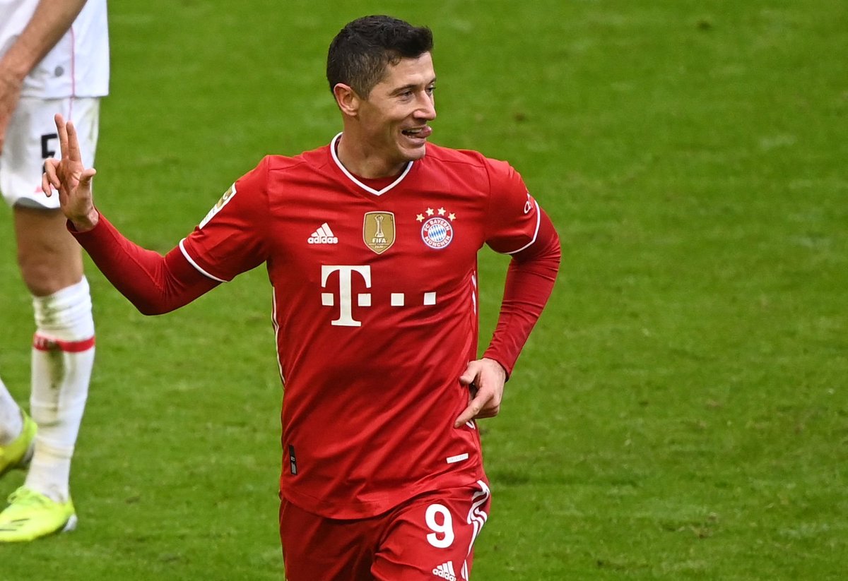 iMiaSanMia's tweet photo. Robert Lewandowski has been voted Bayern's Player of the Month for March https://t.co/CjpOP8L9uU