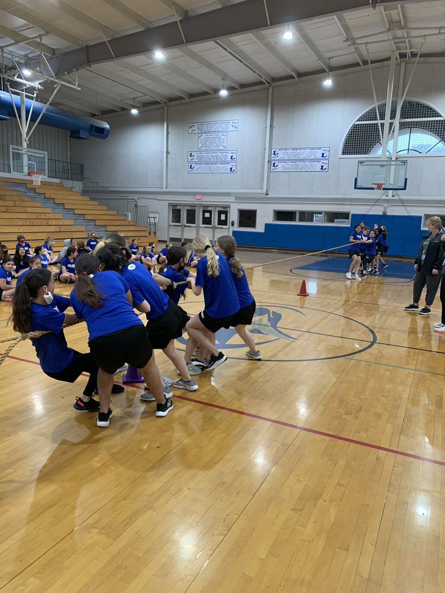 CoachHurst2's tweet photo. Fun Friday LMS Girls Athletics-Competition Day!! @LampasasMS #LTXinspires #FunFridayatLMS https://t.co/kvV9zpGonP