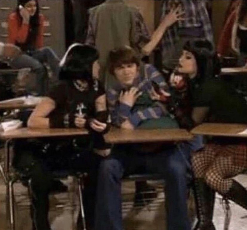 maxipsd's tweet image. this mf drake acting like he don’t like it