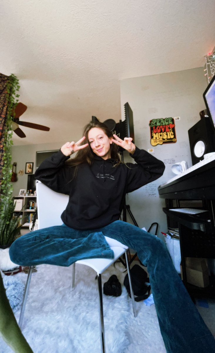 ginabrooklynn's tweet photo. did i tell u i have merch 🥺🥺🥺🥺

tap to shop: https://t.co/GciPdZ4QQz 🖤 https://t.co/mrWws1fbqk