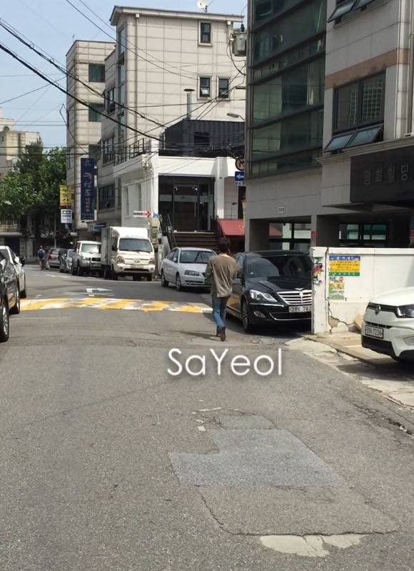 sungyeol ditching ISAC to walk his dog