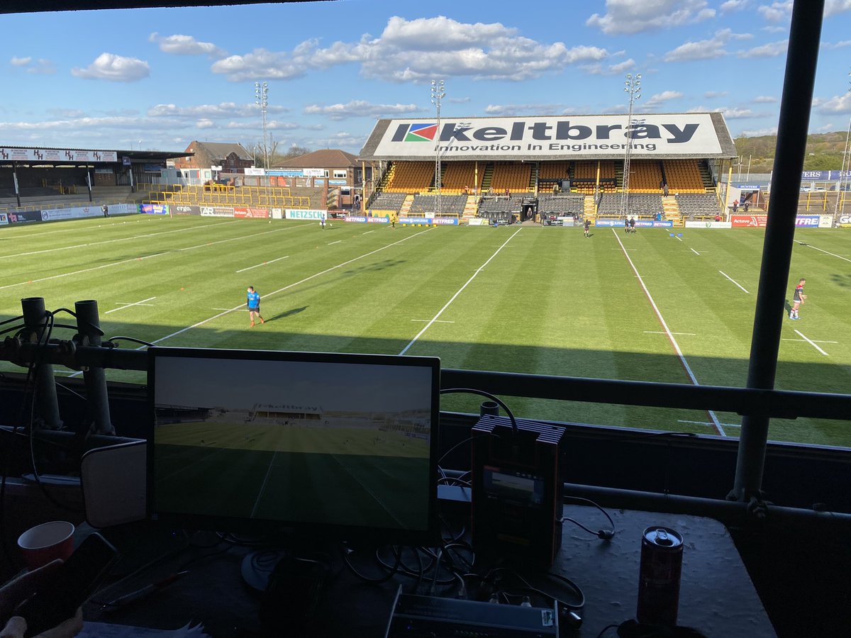 BigEorl's tweet photo. Another day, another office. Loving rugby league at the moment. @CTRLFC vs @LeighCenturions perfect night for it, thank you once again @TheRFL and ourleague.
#cocomms https://t.co/XoYp0fllBU