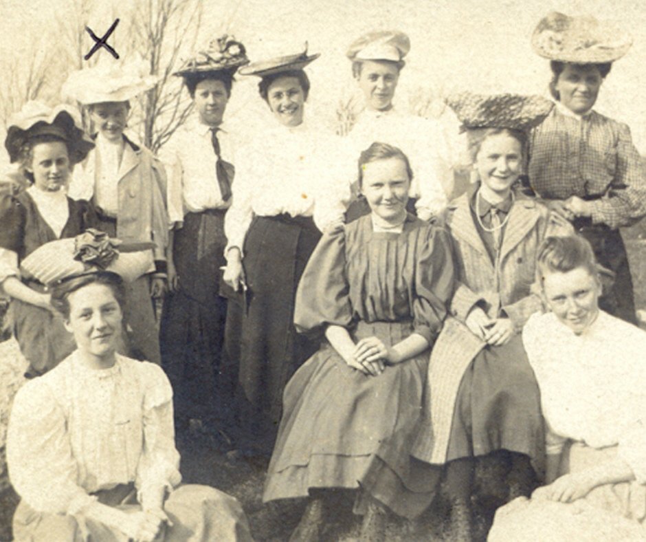 MuseumDufferin's tweet photo. These ladies were the 1905 Second Form Class at Orangeville High School! OHS was built in 1884 but burned down in 1948. It reopened in 1951, and in 1966 the name was changed to Orangeville District Secondary School. MoD Collection: P-0643 #wearedufferin https://t.co/22yYdJXvco