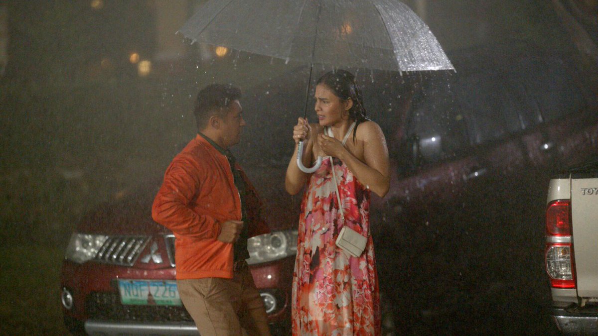 GMA_PA's tweet photo. Buti nandiyan si Doc Kenneth, Sensen! #OMLFirstDate https://t.co/ZBNZaEqnyY