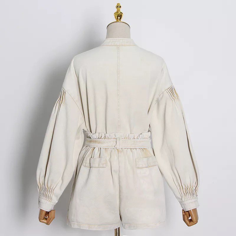 YokoWooAccessor's tweet image. Stunning new 2pc pleated set ❤️

Swipe ⬅️⬅️ for more 

Order online now 👩‍💻 

#shortset #nails #shorts #boutiqueshopping #boutique #fashion #explorepage #tiedye #onlineboutique #summer #memphisnails #loungewear #onlineshopping #shortshorts #nailsofinstagram #shortsets