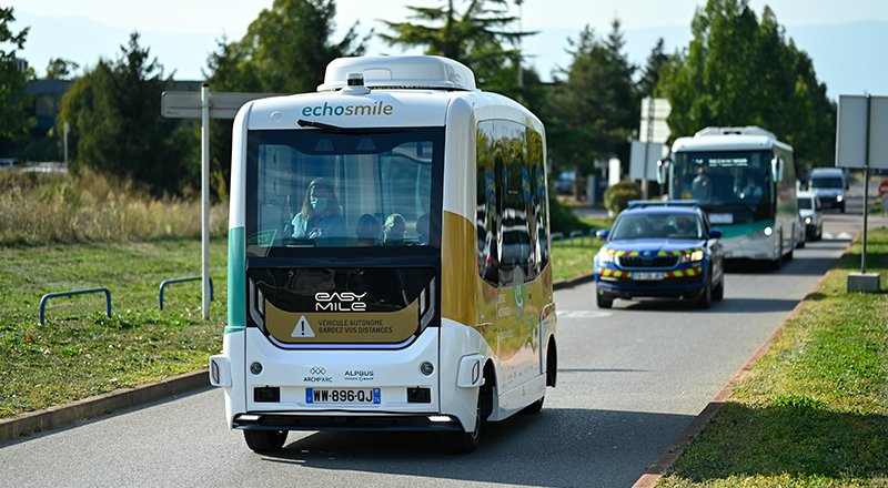 Bestmile's tweet image. The echosmile on-demand #autonomous shuttle is back for a new and improved service!
Read more about echosmile&apos;s next step here: goto.bestmile.com/smpt52 
@RATPgroup  @EasyMile #ArchParc