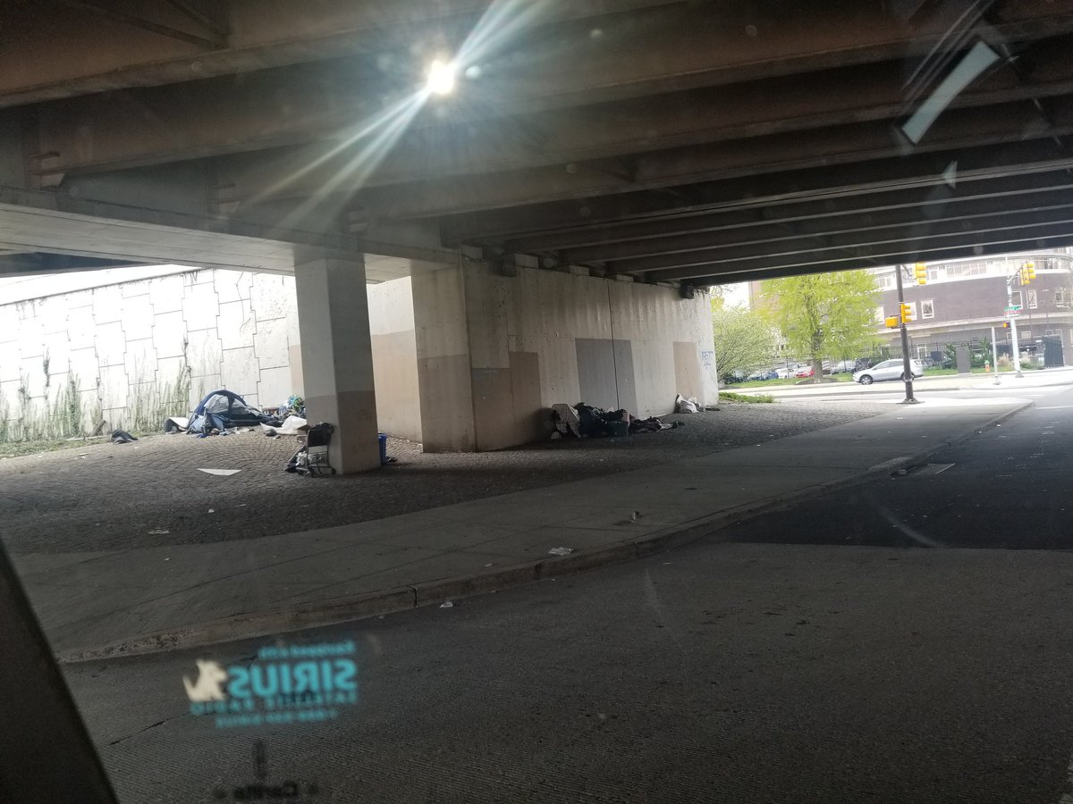 thibodeaux_SRT's tweet photo. 8th and vine #PhillyPA #helpthehomelss @PHLPublicHealth @PhiladelphiaGov @ https://t.co/KHIgGITCSU