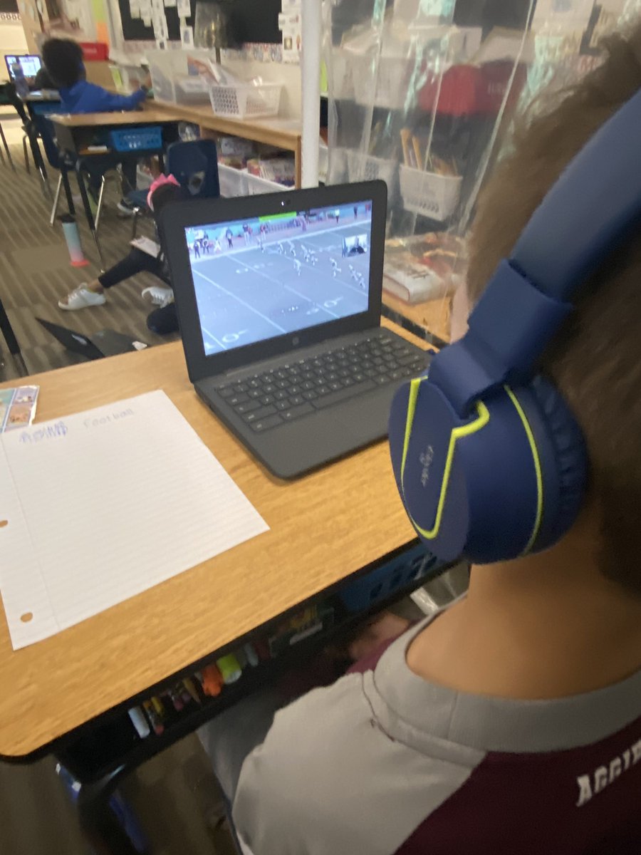 MrsRosserDLC's tweet photo. Oh the possibilities...Possibilities Day is giving @LiscanoElem students a vision! #friscofutureready #ourfisdstory #possibilitiesday #visioningcommittee @stansells1 https://t.co/7eoEracCgg