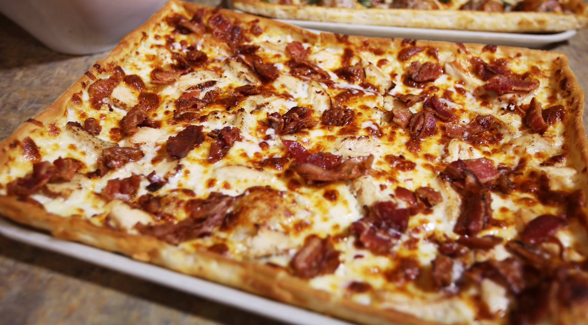 LedoPizza's tweet image. 🥓 NEW MENU Gift Card GIVEAWAY🥓

RETWEET &amp;amp; FOLLOW for a chance to win a $50 #LedoPizza GIFT CARD!

(2 winners picked at 10pm 4/16/21)

Try the NEW Chicken Bacon Ranch Pizza!

order.LedoPizza.com