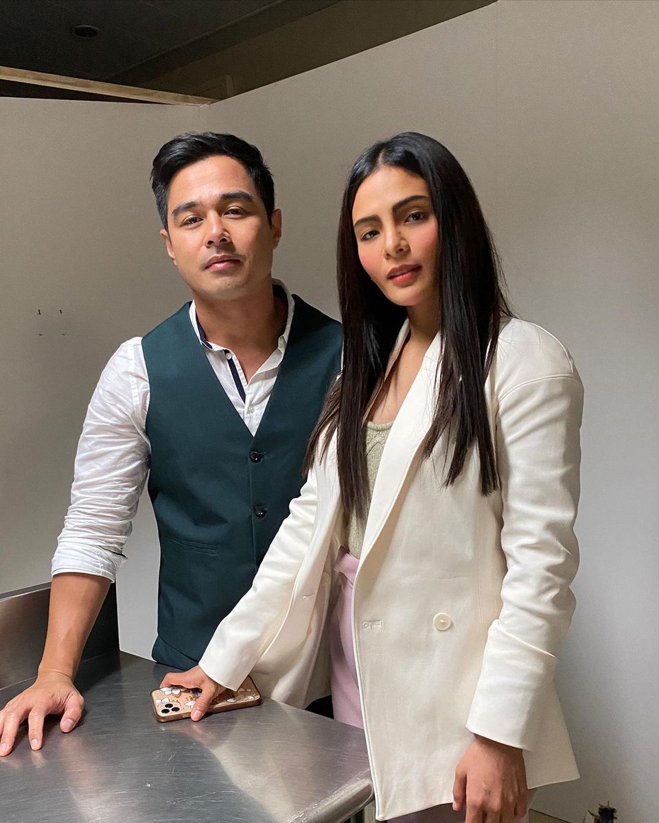 sexyladymatet's tweet photo. #SenMig ftw π₯°
#OMLFirstDate π§βπ€βπ§ https://t.co/bOIwzLCoBU