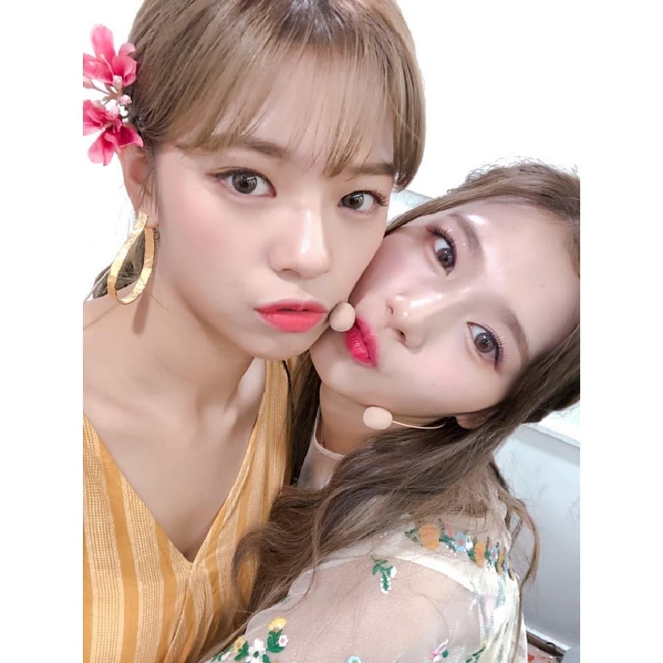 twoiztwt's tweet photo. 𓏲   𝕋𝕎𝕆    ╱.    IZ    ❛ !     𓊔    ( *     #ᥙ. ρdᥲtᥱ  🌙  ƒrom •  𓂃  ᥱvᥱᥒt 
[ #P1H𝐑𝐄𝐕𝐎𝐋𝐔𝐓𝐈𝐎𝐍 + #DE𝐒𝐈𝐑𝐄𝐍DAY ]

Nuestra hermosa berry secuestra a Harper para escaparse al día especial de los nenes de @urfavharmony, estaban ambas más q emocionadas🥳 https://t.co/BvqKYELm9v