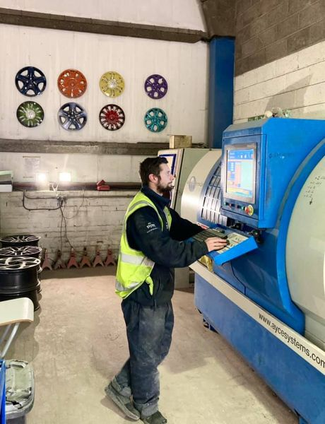 It’s a day for diamond cut alloys in the Bodyshop today! 💎 
Painted and Diamond cut alloy wheel repairs starts at £45! Give us a call on 0117 911 2785 to enquire!
