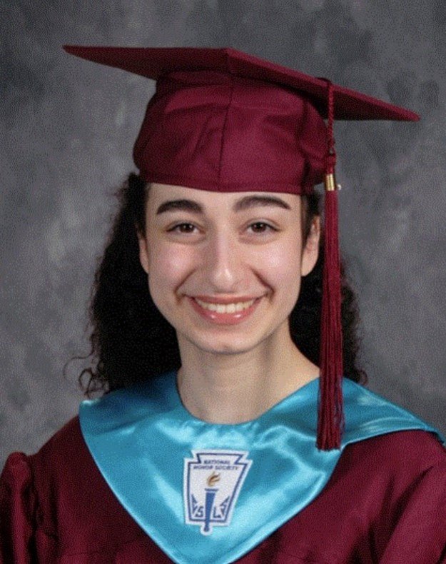 A big Bulldog congratulations to Heights HS valedictorian, Jennifer Hamad.

Jennifer plans to attend either Stanford University or the University of Pennsylvania and major in biology. Amazing job, Jennifer. We are Bulldog proud!