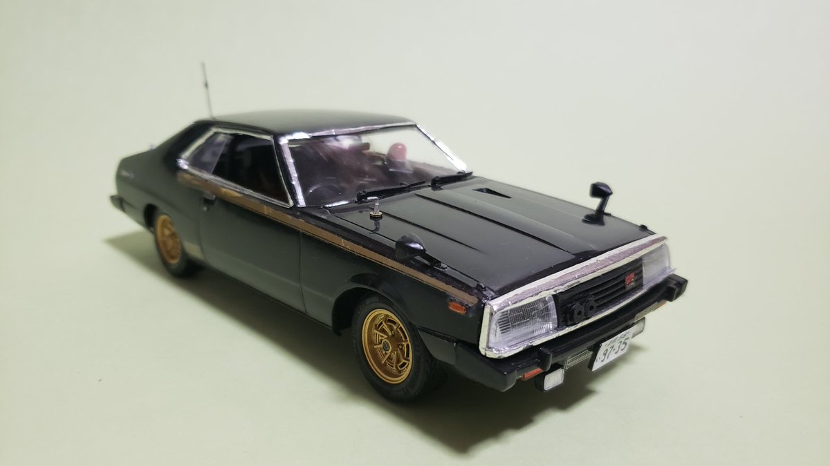 MOYOMPIO's tweet photo. アオシマ1/24西部警察マシンX完成しました！
制作開始から4年かかりましたw
旧イマイをベースに内装等を移植し少しリアリティを求めみました。
今回はエッチングパーツ付きのキットだったためエンブレム等には使用しました。
コンピュータもしっかりと塗り分けし、シートベルトも再現してみました。 https://t.co/Lgr2pL4TOe