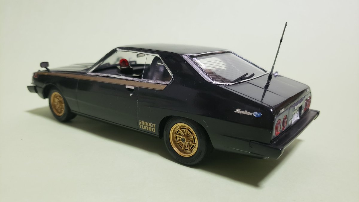 MOYOMPIO's tweet photo. アオシマ1/24西部警察マシンX完成しました！
制作開始から4年かかりましたw
旧イマイをベースに内装等を移植し少しリアリティを求めみました。
今回はエッチングパーツ付きのキットだったためエンブレム等には使用しました。
コンピュータもしっかりと塗り分けし、シートベルトも再現してみました。 https://t.co/Lgr2pL4TOe